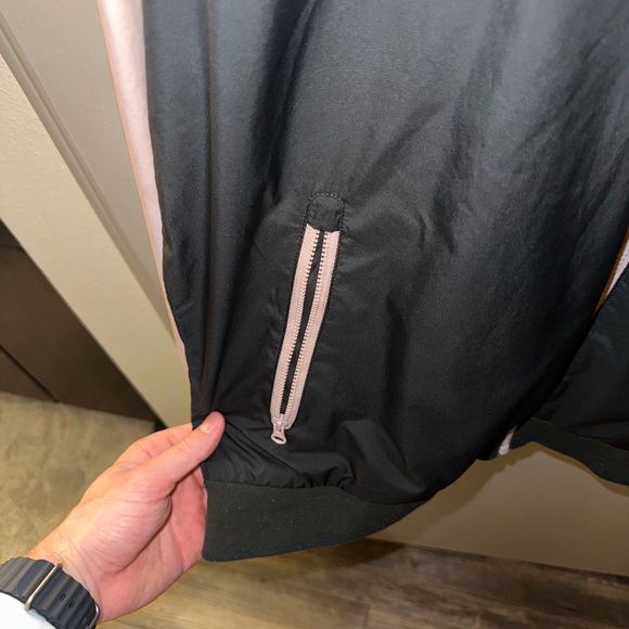 Nike Jacket - Picture 3 of 6